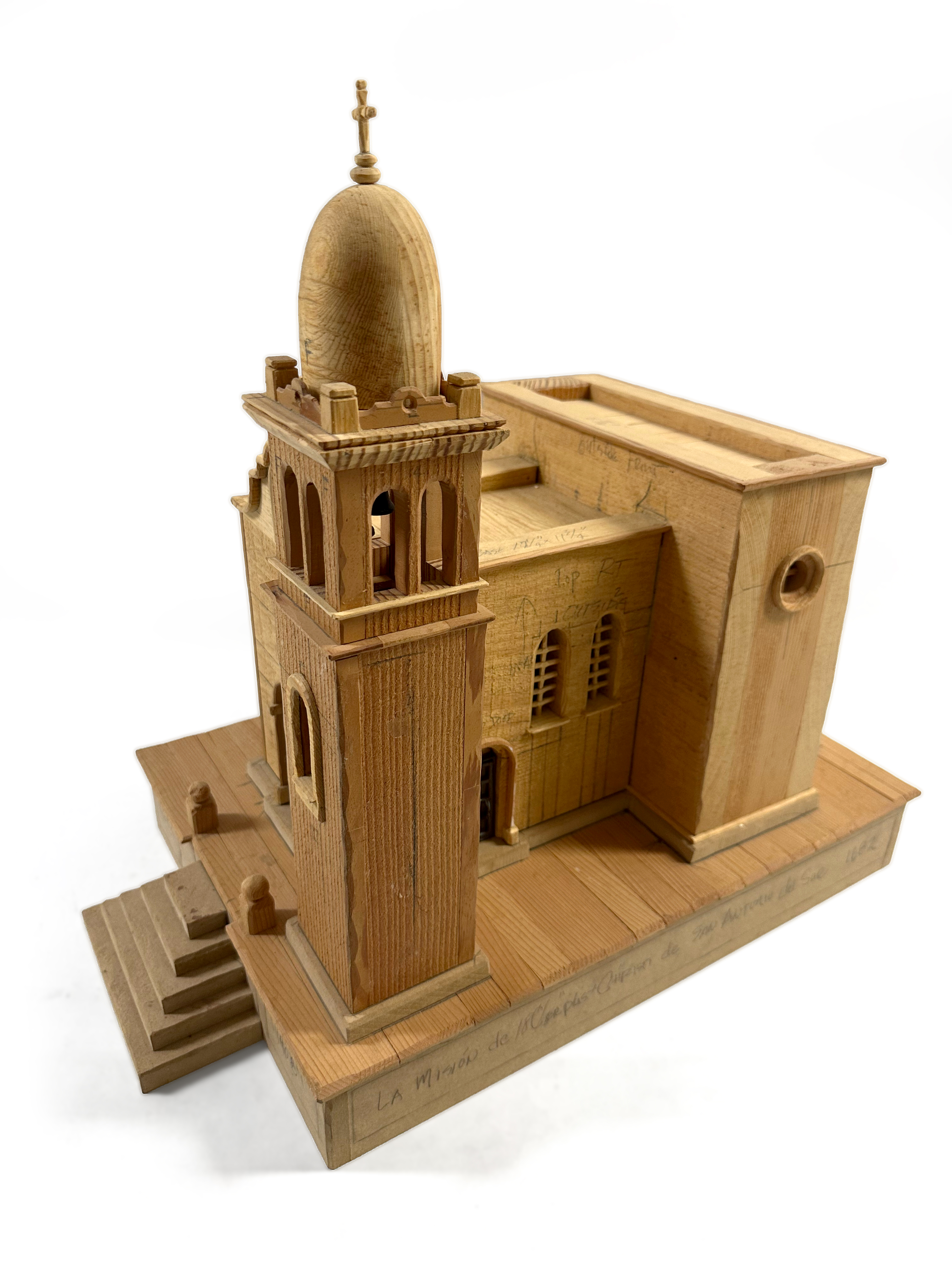 La Misión del Corpus Cristi sculpture, alternate angle